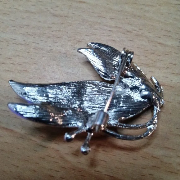 Butterfly Purple Rhinestone and Crystal Rhinestones Brooch - Picture 5 of 7